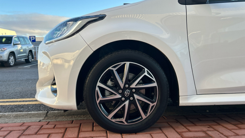 Toyota Yaris 1.5 Hybrid Design 5dr CVT Hybrid Hatchback